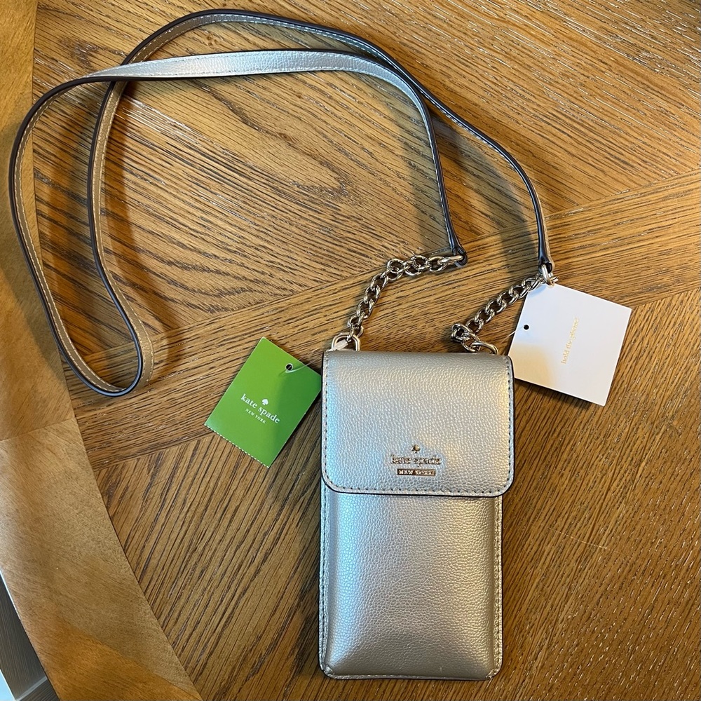 Kate Spade Silver North South
Pebbled Patterson Drive Crossbody Phone Bag
